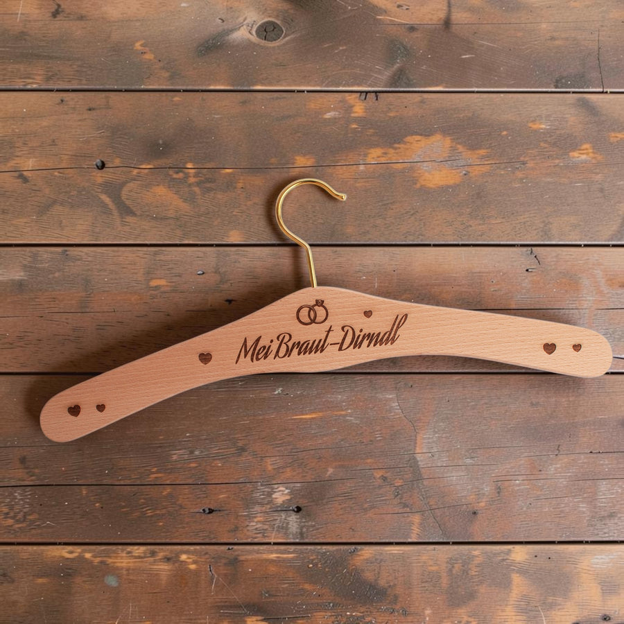 Kleiderbügel "Mei Brautdirndl" von meinherzschlag – Produktbild 1 von 2.