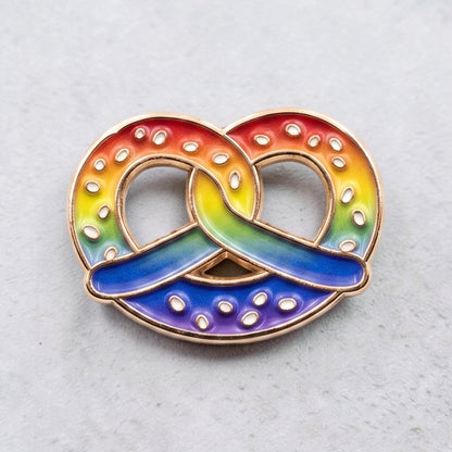 Ansteck-Pin "Regenbogen-Brezn"