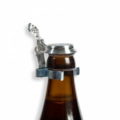Bierflaschen Zinndeckel "Staatl. geprüfter Biertrinker" - meinherzschlag.de