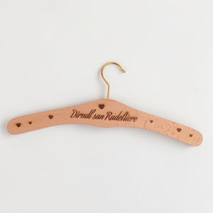 Kleiderbügel "Dirndl san Rudeltiere" von meinherzschlag – Produktbild 2 von 2.