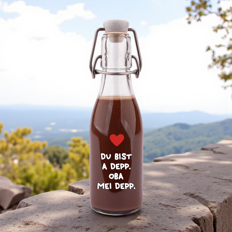 Likör/Schnaps "Du bist a Depp. Oba mei Depp." von meinherzschlag – Produktbild 6 von 7.