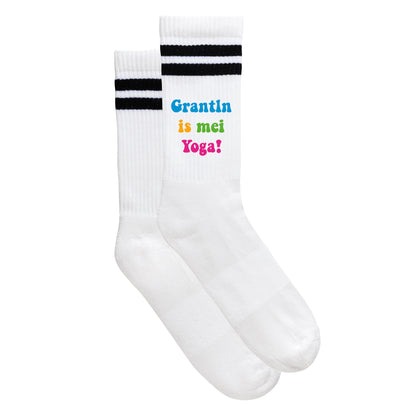 Sportsocken "Grantln is mei Yoga!" - meinherzschlag.de